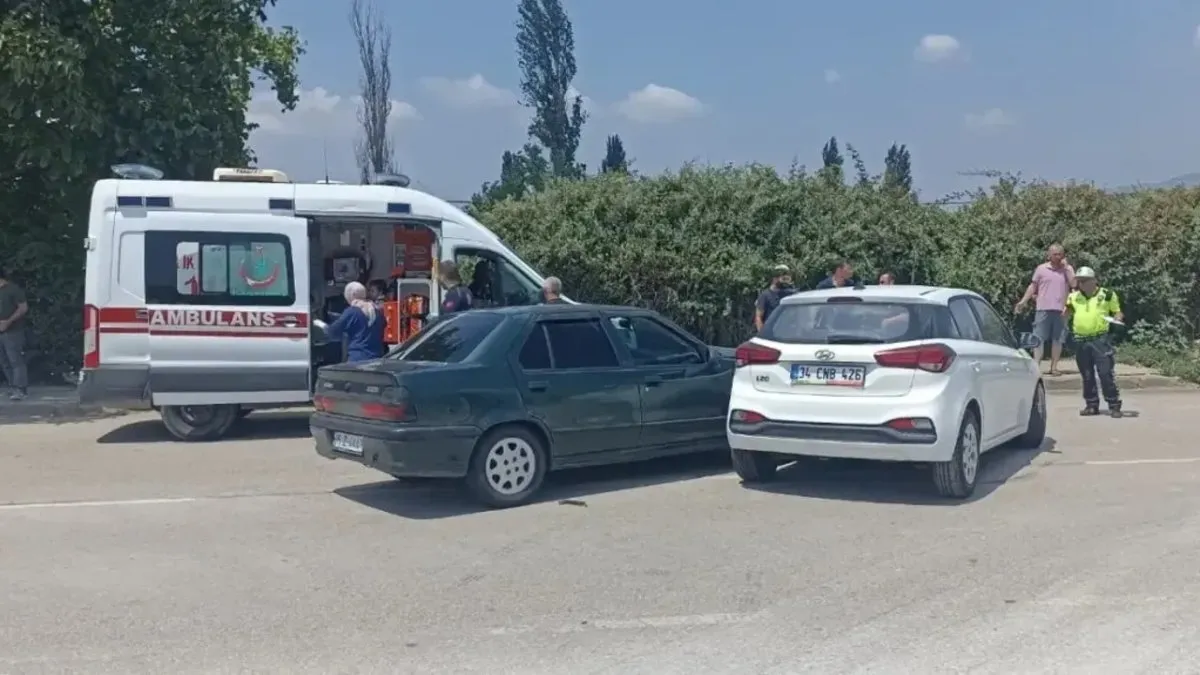 Bursa'da kaza: 2'si çocuk 4 yaralı
