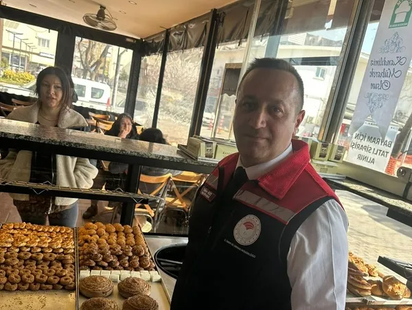 sarkoyde-bayram-oncesi-tatlicilar-denetlendi-1773768709386.jpg