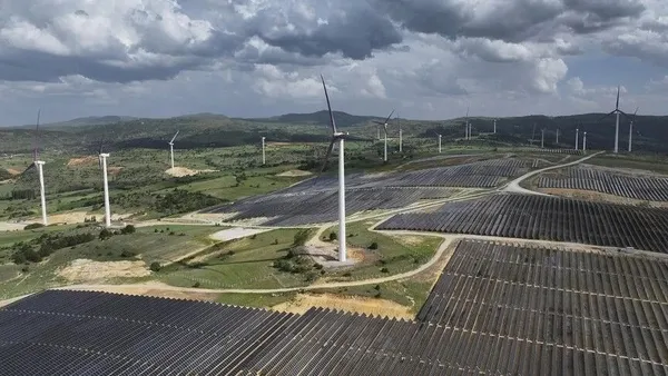 bakan-bayraktar-acikladi-turkiye-enerjide-yeni-doneme-giriyor-milli-enerji-2040-vizyonu-aciklanacak-1793106130832.jpeg