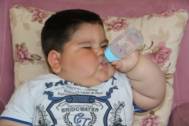 Yağız bebek 1,5 yaşında 32 kilo Sağlık Haberleri Yağız bebek 1,5 yaşında 32 kilo Sağlık Haberleri