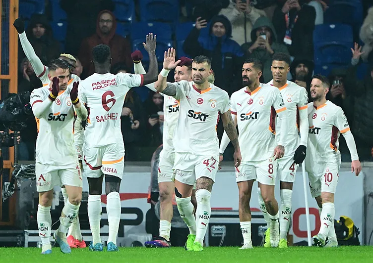 Son dakika haberi: Ahmet Çakar, Başakşehir - Galatasaray maçındaki o pozisyon yorumladı! Penaltı var mıydı?
