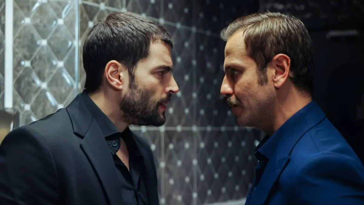 Veliaht 12. bölüm izle: Timur, ailelere Hemşinli’n…