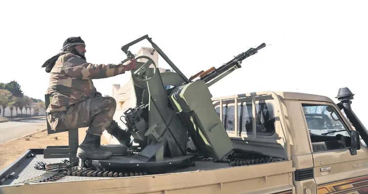 Muhalif güçlerin ilerleyişi sürüyor! Tel Rıfat tamam sıra Münbiç’te