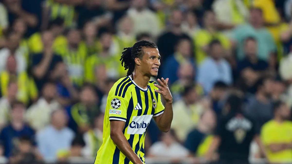 Fenerbahçe'de 4 futbolcu ilk kez derbi heyecanı yaşayacak