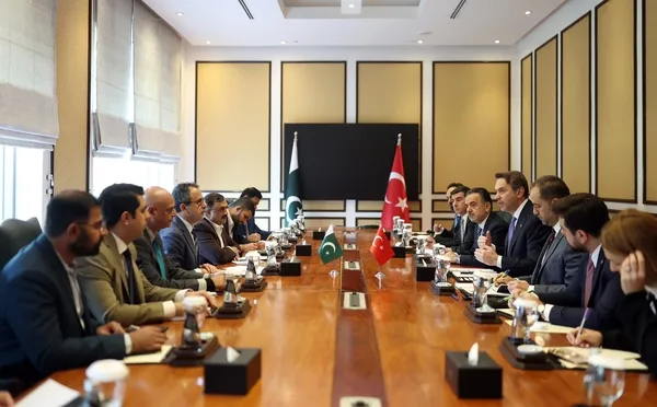 turkiye-pakistanda-5-noktada-petrol-ve-dogalgaz-arayacak-1764679759837.jpg