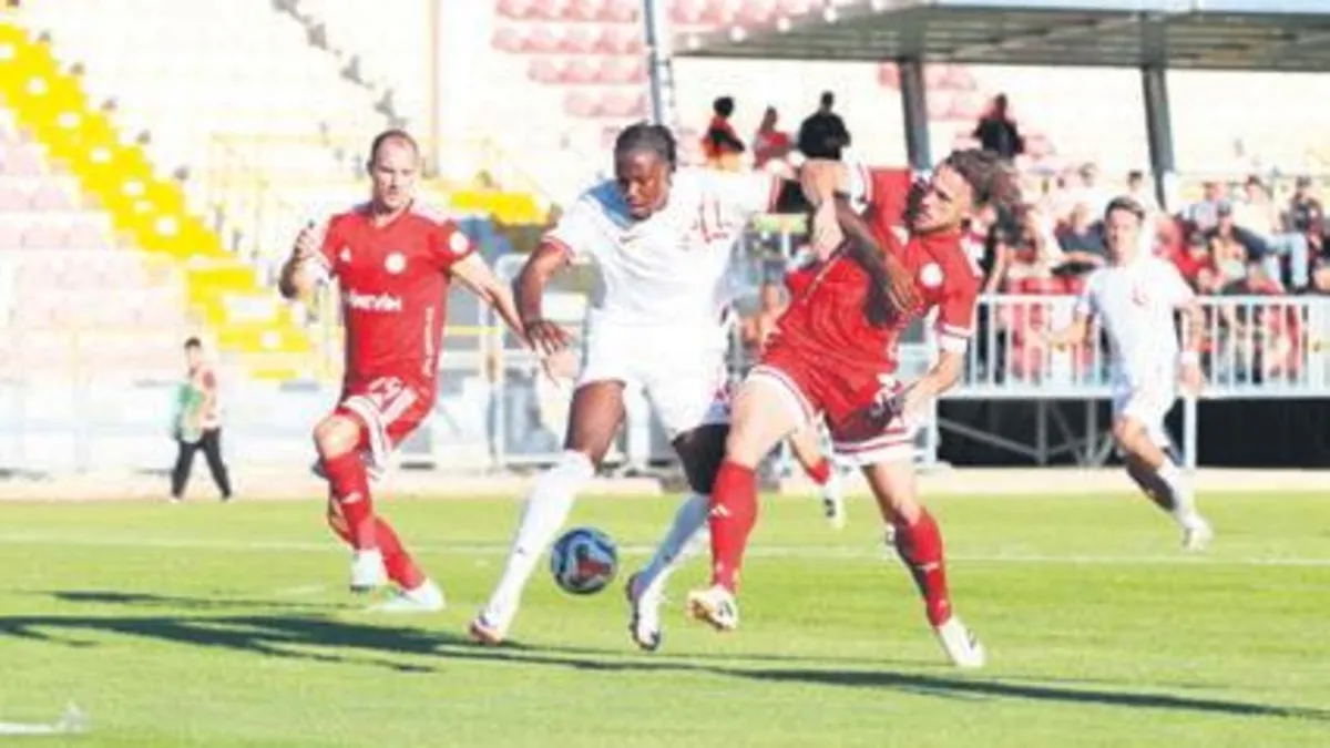 Boluspor, Ümraniyespor'u Sert Bir Savunmayla Geçti: Saha Adeta Bir Kale Gibiydi!