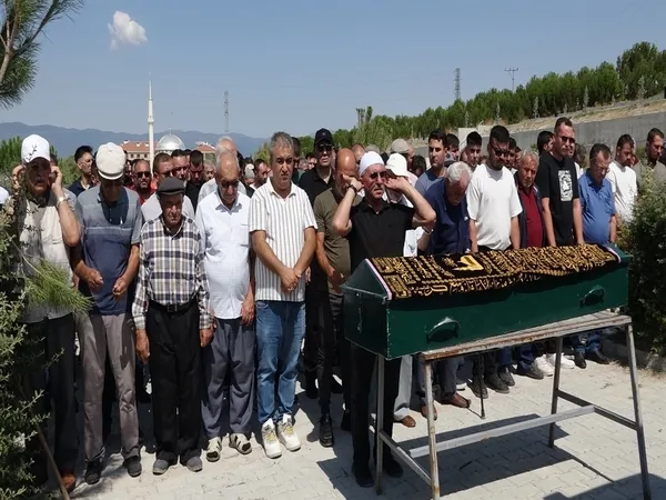 burdurda-feci-kaza-dugun-gunu-gecirdigi-trafik-kazasinda-hayatini-kaybetti-1788606896484.jpg