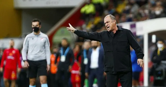 Erman Toroğlu Fatih Terim'i sert sözlerle eleştirdi! Ya teknik adamlık yap ya da...