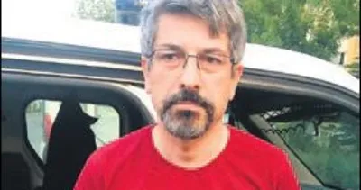 Darbeci iki amiral bıyıkla top sakalla saklanmış