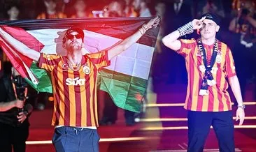 Son dakika haberi: Hakim Ziyech ve Kerem Aktürkoğlu’dan Filistin’e büyük destek! Galatasaray’ın şampiyonluk kutlamasına damga vurdular