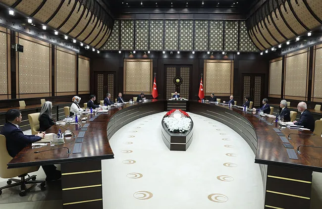 baskan-erdogan-cumhurbaskanligi-politika-kurullarinin-baskanvekillerini-kabul-etti-1769007720729.jpg