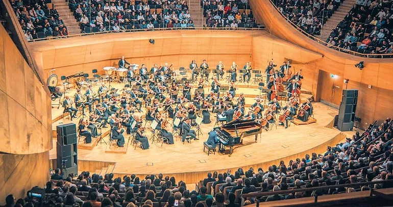 CSO’da ’200. yıl’ izdihamı