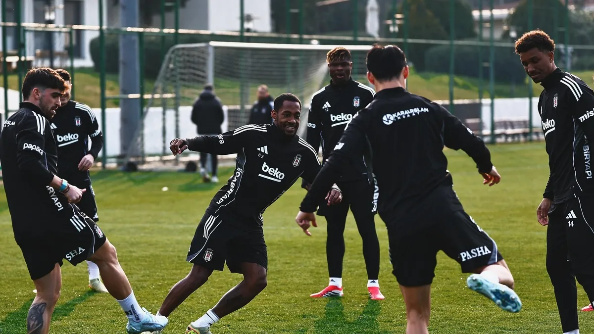Beşiktaş, Galatasaray maçı hazırlıklarını tamamlandı Beşiktaş, Galatasaray maçı hazırlıklarını tamamlandı