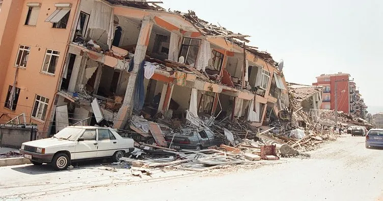 17 Ağustos depremi saat kaçta oldu, kaç saniye sürdü ve şiddeti kaç? 17 Ağustos İzmit depreminde kaç kişi öldü, neler yaşandı?