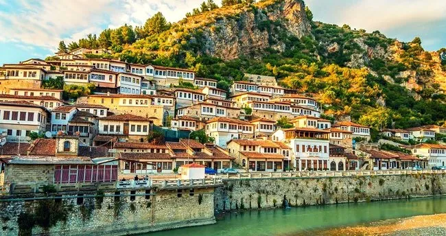 Kaynak: https://www.sabah.com.tr/turizm/2018/09/20/kesfedilmemis-adriyatik-arnavutluk