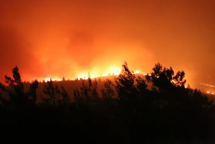 Son dakika! Kötü haberler geliyor! İzmir'deki yangın tahliye edilen siteye sıçradı! Müdahale sürüyor...