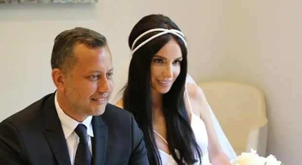 Gülşen ve Ozan Çolakoğlu Barcelona’da evlendi