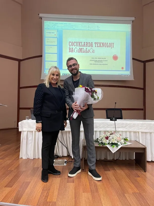 okul-oncesi-ogrenci-velilerine-cocuklarda-teknoloji-bagimliligi-semineri-1672065172650.jpeg
