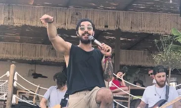 Baran Bayraktar Çeşme sahilini salladı