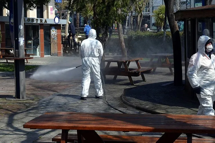 İstanbul’da akıl almaz görüntüler! Corona virüsü için temizlenen parkta saniyeler sonra bu da oldu!