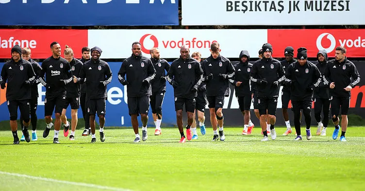 Beşiktaş kondisyon ve taktik çalıştı