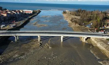 Ayancık’ta selde yıkılan Şevki Şentürk Köprüsü yeniden açıldı