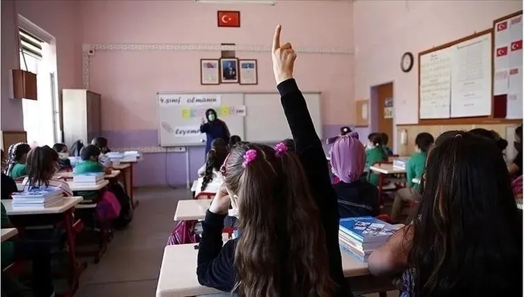 15 tatil uzatıldı iddiası sonrası MEB'den açıklama: 5 Şubat Pazartesi günü bugün okullar açıldı mı?
