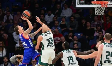 Anadolu Efes evinde yıkıldı