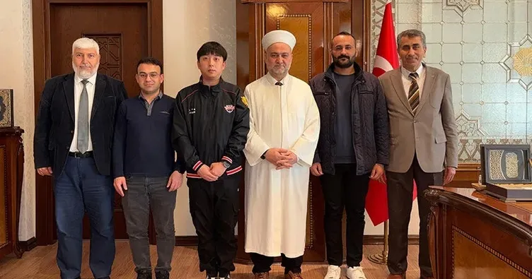 Güney Koreli Minwoo Müslüman oldu