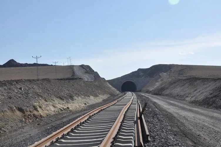Bakü-Tiflis-Kars Demir Yolu hattında sona yaklaşıldı
