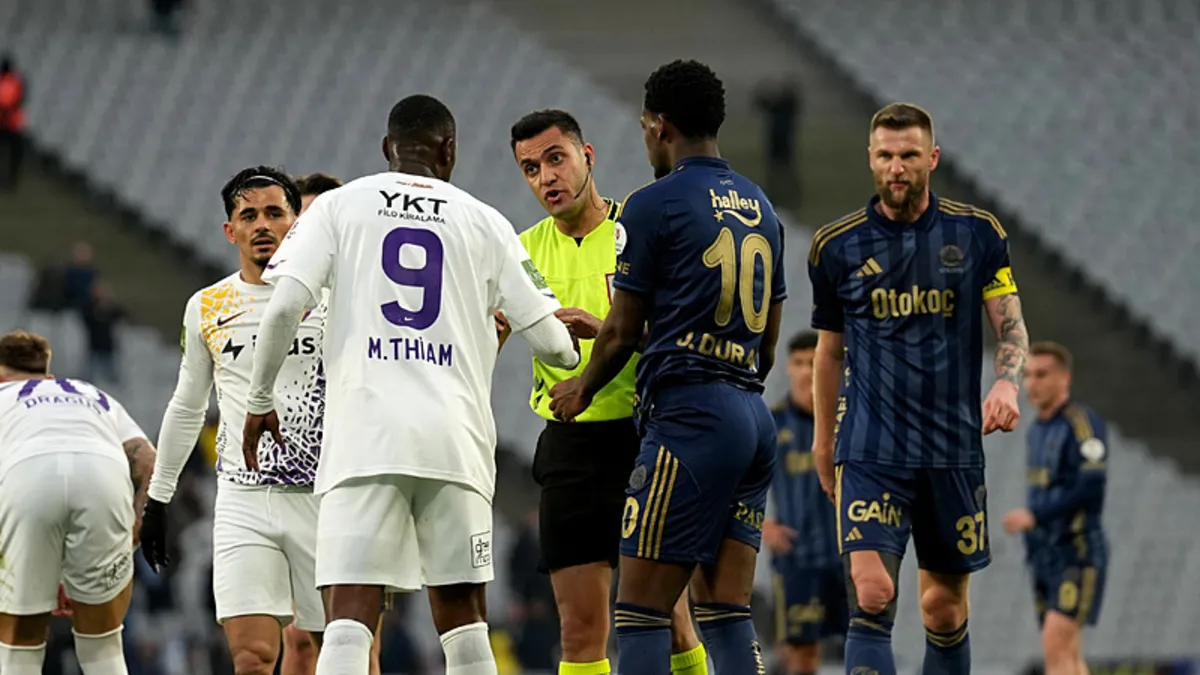 Ahmet Çakar Eyüpspor-Fenerbahçe maçındaki o pozisyonu yorumladı! “VAR neden çağırmaz?” – Galeri Ahmet Çakar Eyüpspor-Fenerbahçe maçındaki o pozisyonu yorumladı! “VAR neden çağırmaz?” – Galeri