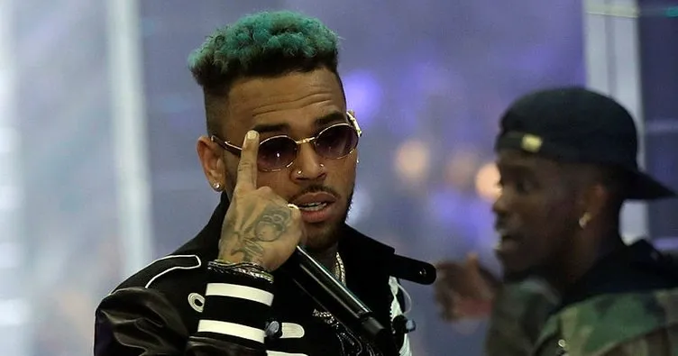 ABD’li ünlü şarkıcı Chris Brown tecavüzden tutuklandı