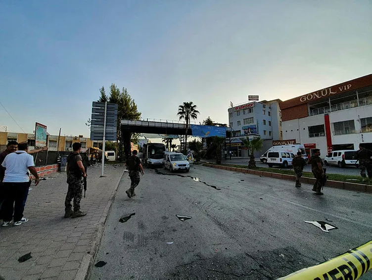 Adana'da terör saldırısı! Polis otobüsünün geçişi sırasında bombalı saldırı düzenlendi...
