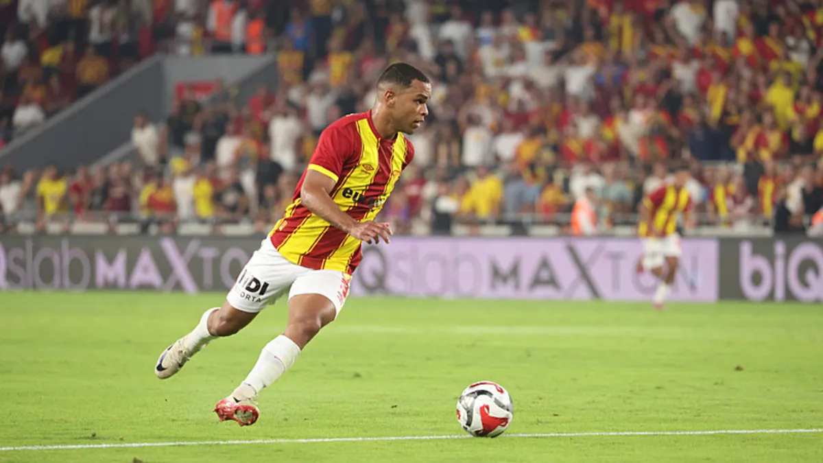 Göztepe'de Bomba Transfer! Juan Muñoz Geri Döndü, Taraftarlar Coştu