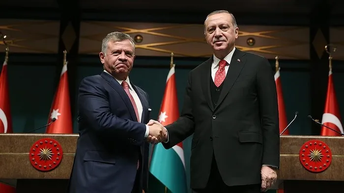 baskan-erdogan-urdun-krali-2-abdullah-ile-gorustu-1697038127547.jpg Başkan Erdoğan Ürdün Kralı 2. Abdullah ile görüştü