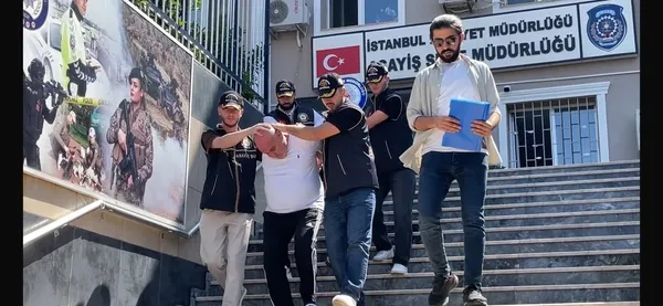 kilik-degistirip-cantaci-dukkani-acan-dolandirici-4-kilo-altini-boyle-calmis-polis-tisortundeki-logodan-teshis-1784630959097.jpg
