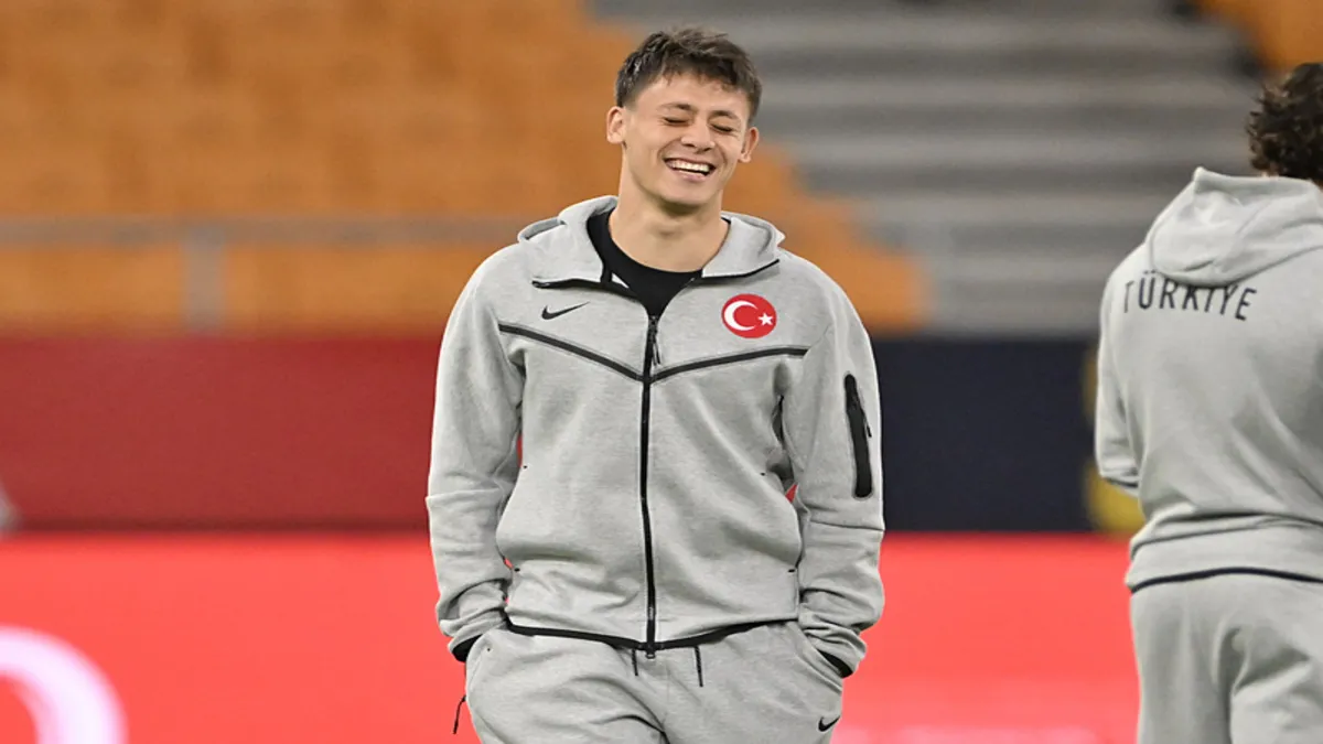 Arda Güler’den milli maç öncesi Real Madrid’e telefon! Kararı bildirdi… – Galeri Arda Güler’den milli maç öncesi Real Madrid’e telefon! Kararı bildirdi… – Galeri