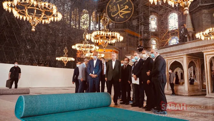 Εικόνες της τελευταίας στιγμής και όλες οι εξελίξεις από την Αγία Σοφία που προετοιμάστηκαν για την προσευχή της Παρασκευής