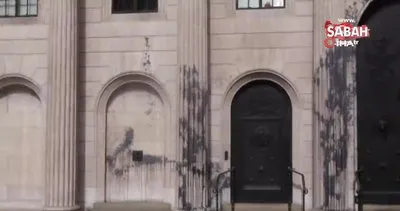 İngiltere’de çevreciler iklim değişikliğine dikkat çekmek için Merkez Bankasını siyaha boyadı | Video