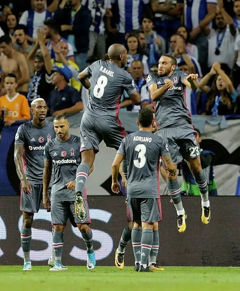 Porto-Beşiktaş maçından kareler