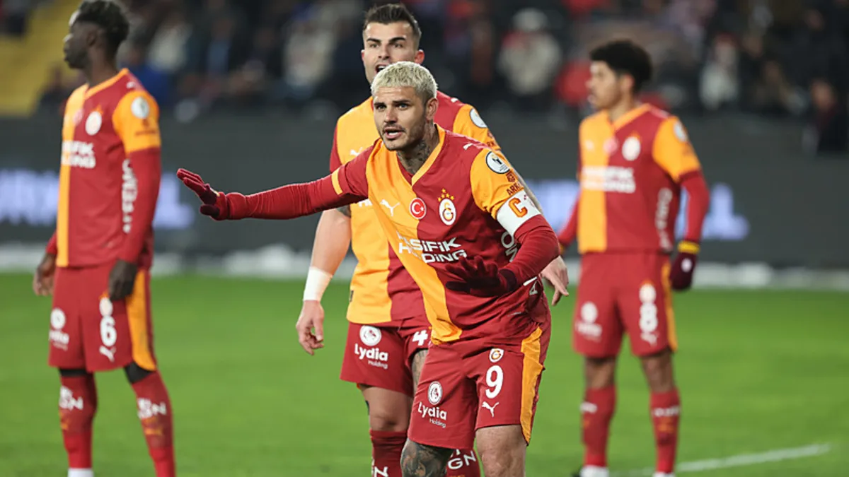 Galatasaray'ın yıldızı Mauro Icardi, Hagi'nin rekorunu kıracak!