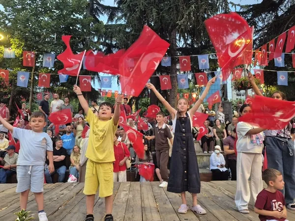 trabzonda-15-temmuz-sehitleri-dualarla-yad-edildi-1784143135219.jpeg