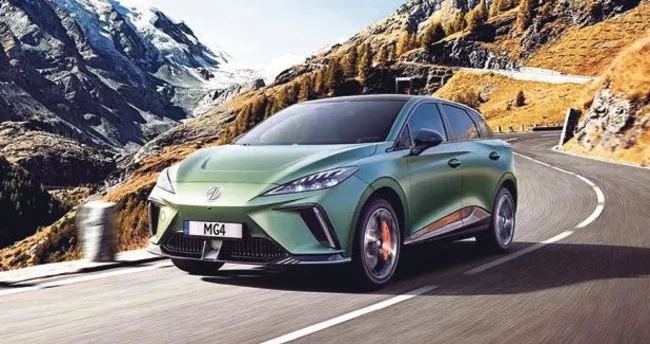 0-100 km hızlanması 3.8 saniye sürüyor