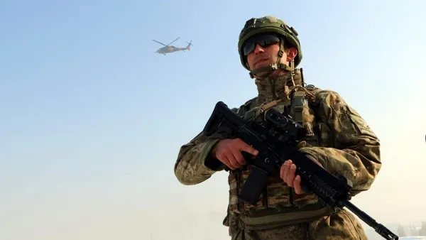 son-dakika-irak-ve-suriye-denkleminde-neler-oluyor-dikkat-ceken-pkkypg-aciklamasi-kaybediyorlar-ve-cok-gerginl-1658917288668.jpg SON DAKİKA! Irak ve Suriye denkleminde neler oluyor? Dikkat çeken PKK/YPG açıklaması: Kaybediyorlar ve çok gerginler