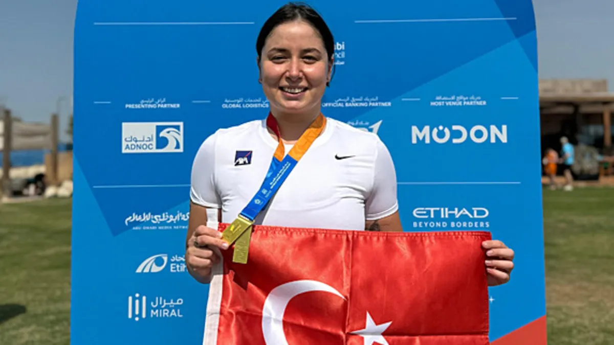 Rekortmen yüzücü Bengisu Avcı’dan yeni masterler Türkiye rekoru Rekortmen yüzücü Bengisu Avcı’dan yeni masterler Türkiye rekoru