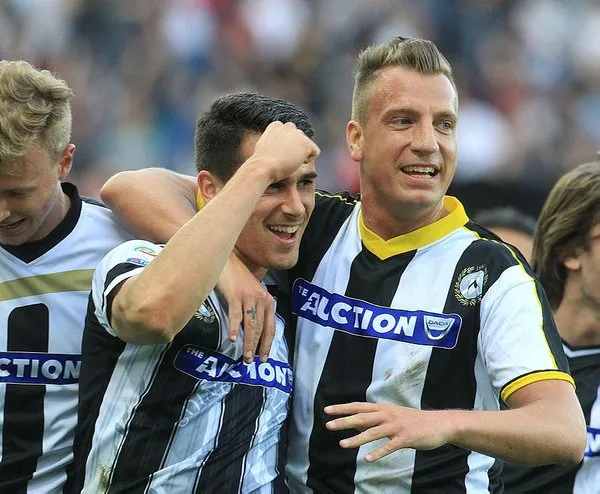 Udineseli futbolcular Lazio maçına 10 farklı forma ile çıktılar