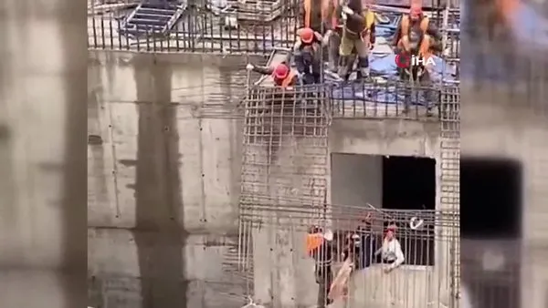 Yere çakılmaktan son anda kurtarılan inşaat işçisi kamerada!