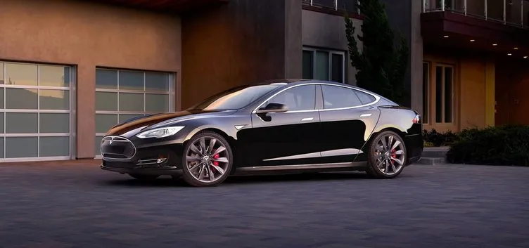 Tesla Supercharger’lar artık ücretli olacak