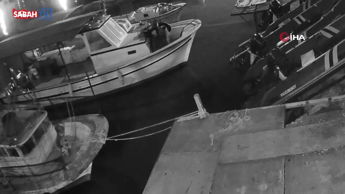 Hatay’da kahreden olay kamerada: Denize düşen adam boğularak can verdi! | Video videosunu izle Hatay’da kahreden olay kamerada: Denize düşen adam boğularak can verdi! | Video videosunu izle