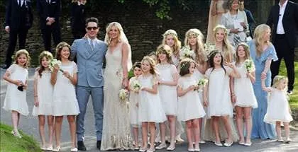 Kate Moss evlendi
